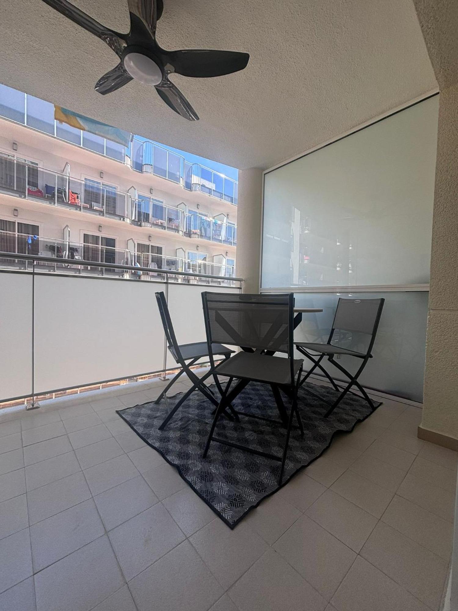 Apartamentos Cala Crancs Салоу Екстериор снимка