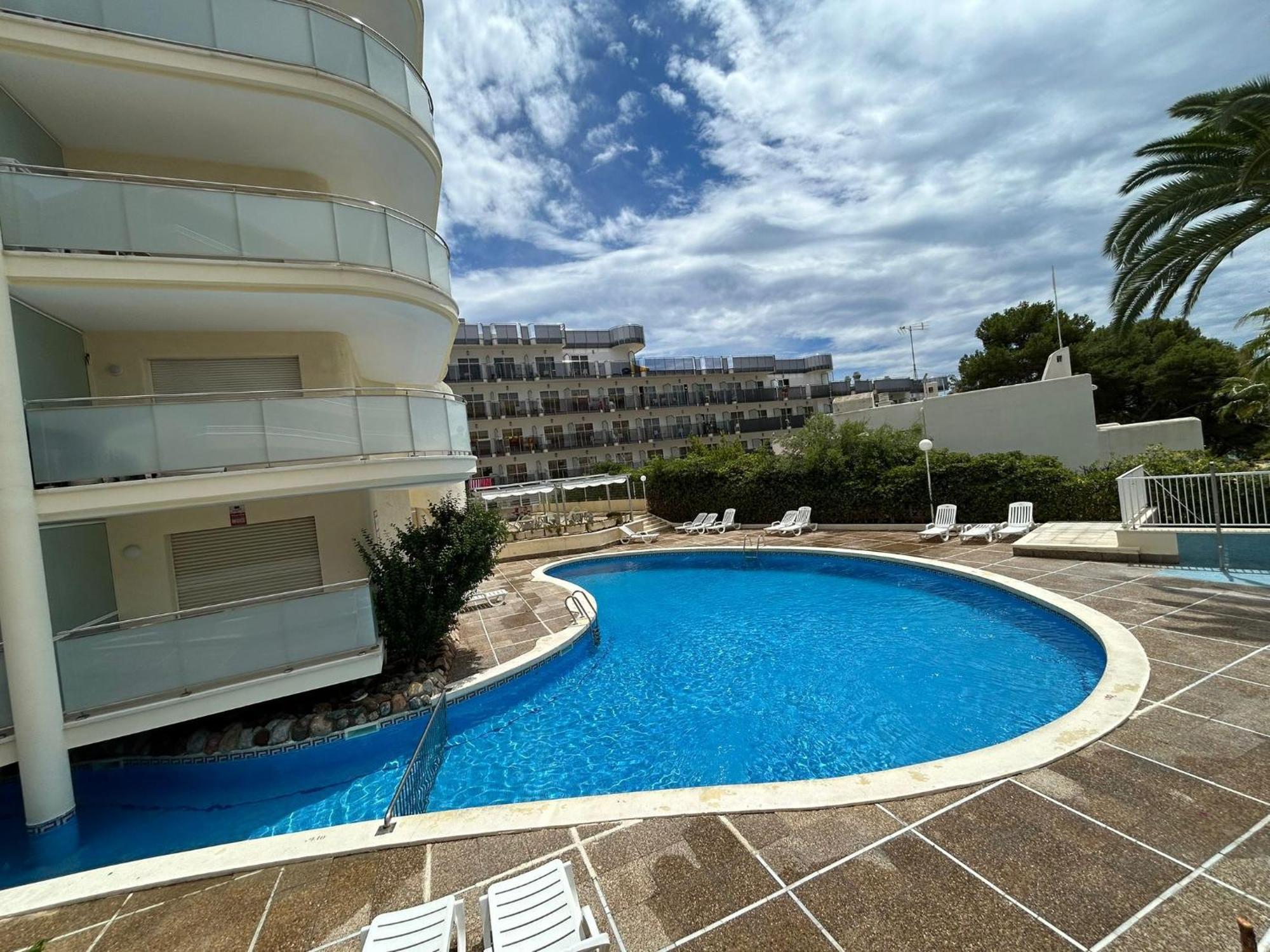 Apartamentos Cala Crancs Салоу Екстериор снимка